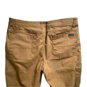 Men’s Columbia pants - Tan
